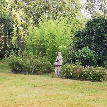 Berneuil  Le Domaine De Panissac Bed & Breakfast エクステリア 写真