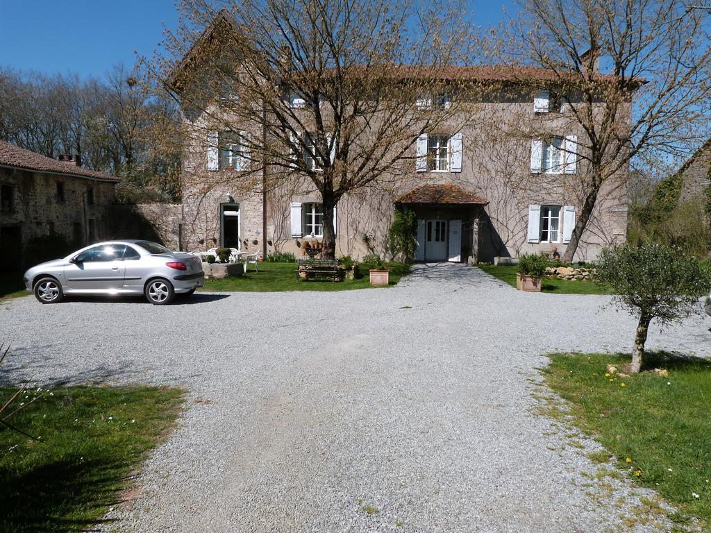 Berneuil  Le Domaine De Panissac Bed & Breakfast エクステリア 写真